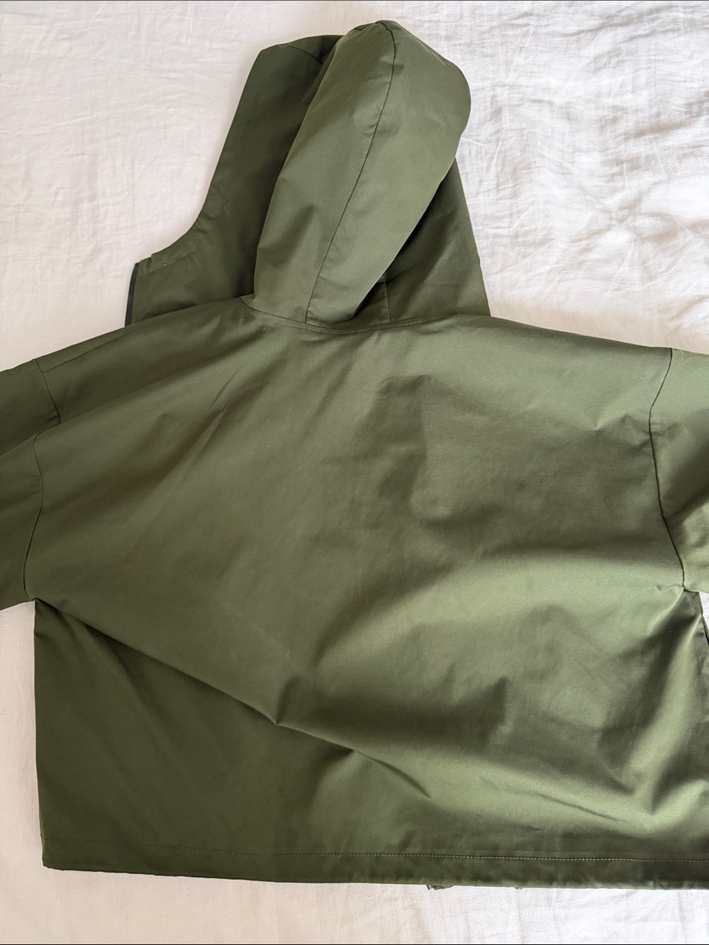 Babaton Cropped Windbreaker in Olive Green - Picture 5 of 9